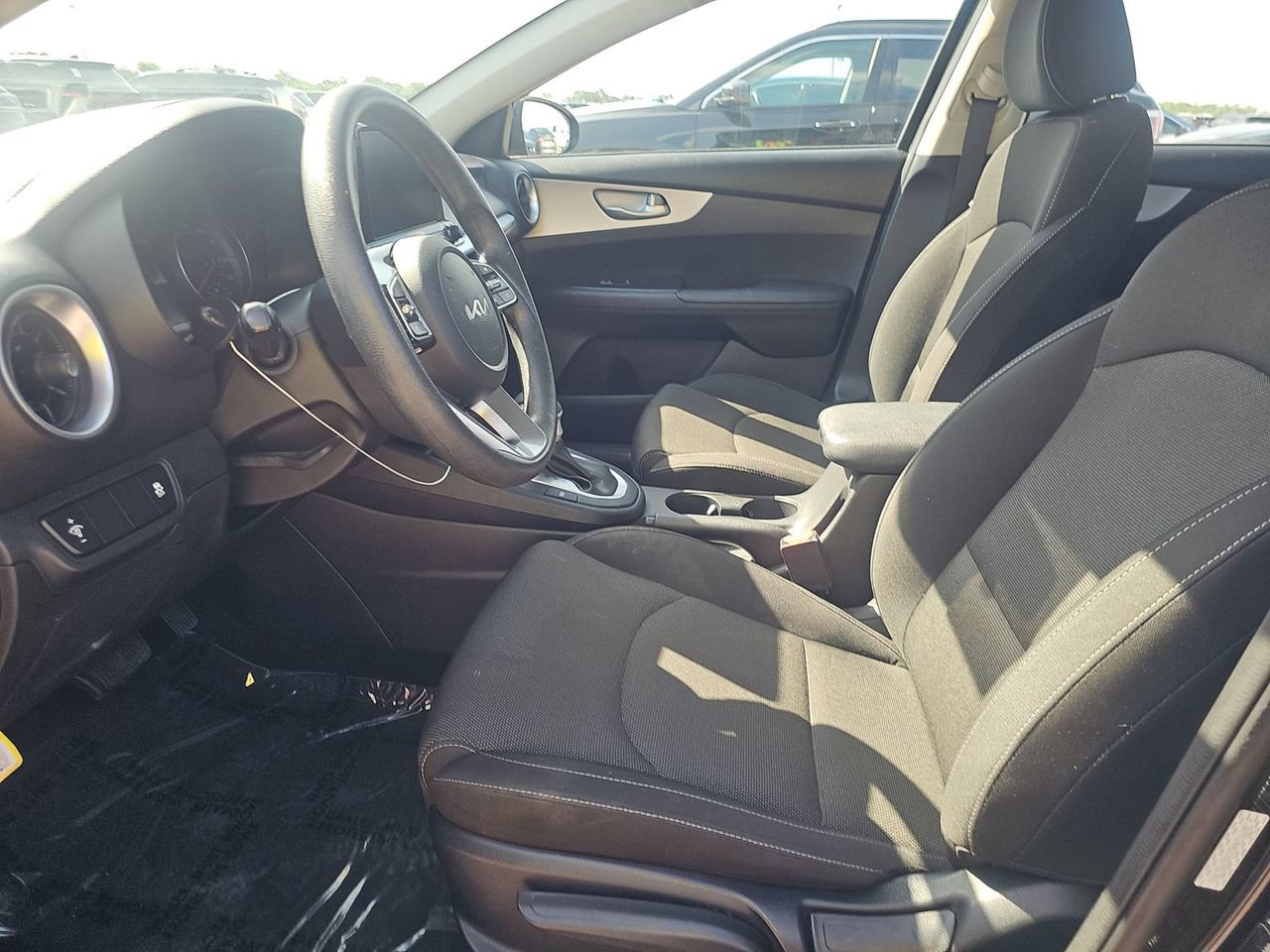 Used 2024 Kia Forte LXS FWD image 4