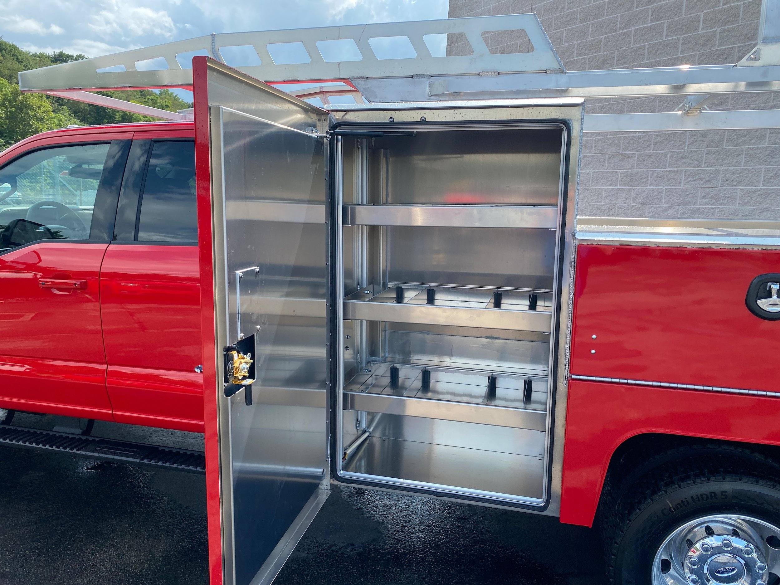 New 2026 Ford F550 4x4 Crew Cab image 21