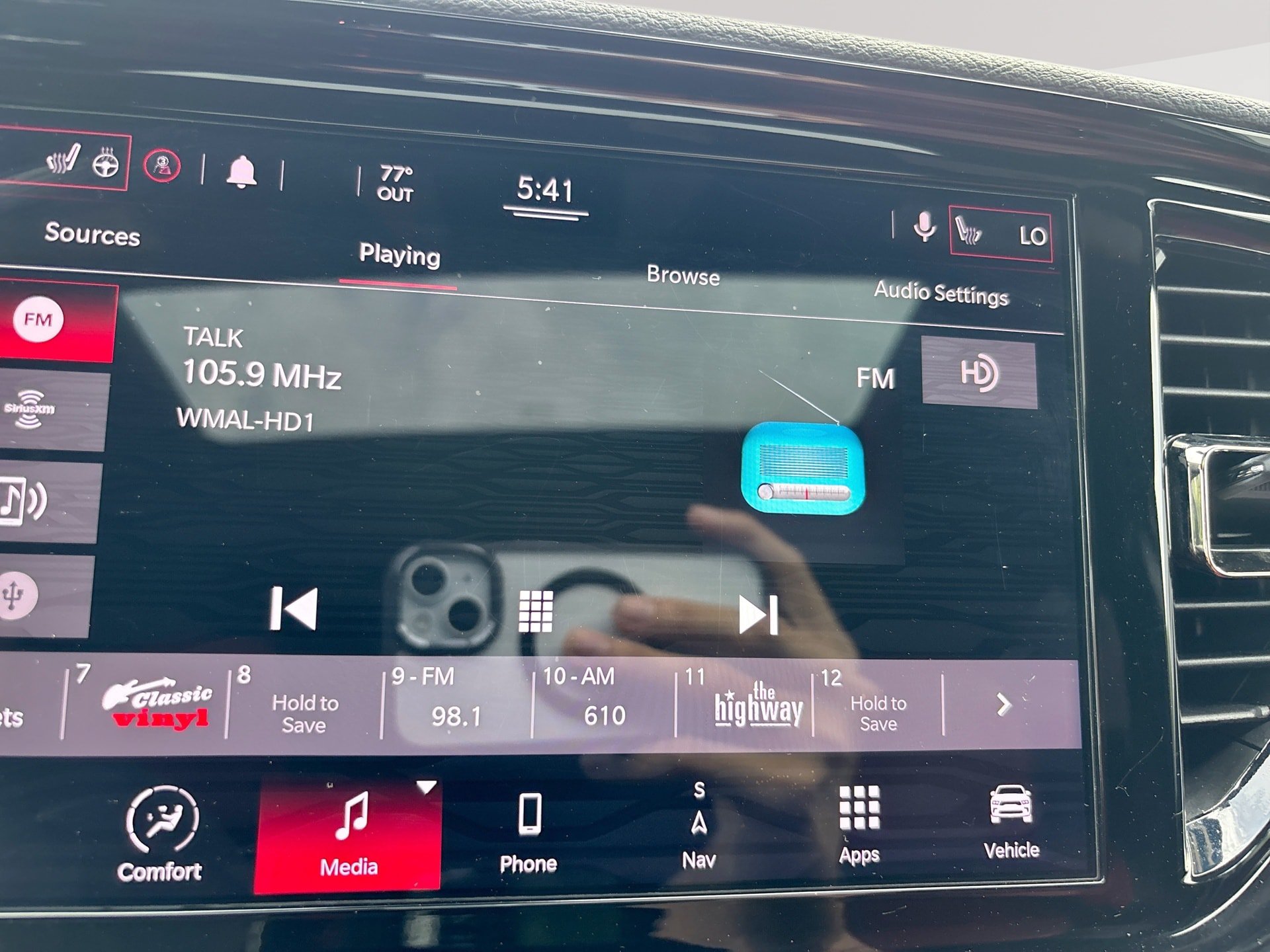 Used 2021 Dodge Durango R/T w/ Tow 'N Go Package AWD/4WD image 12