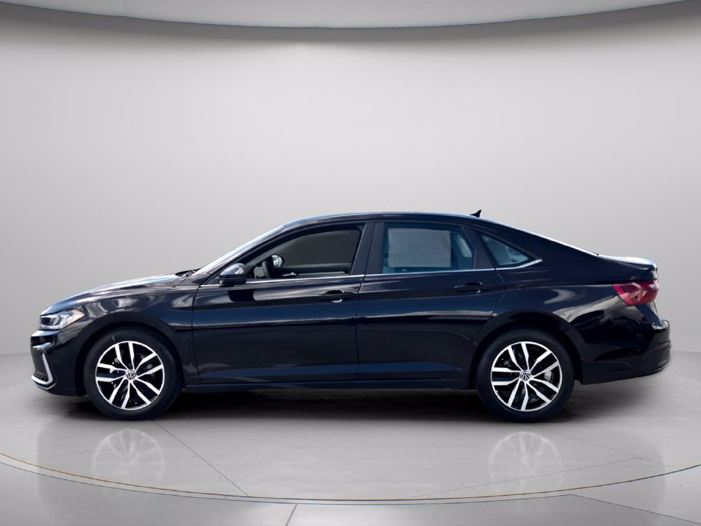 New 2027 Volkswagen Jetta SE FWD image 2