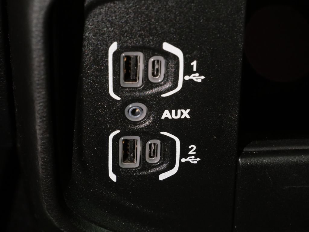 Used 2024 RAM 3500 Big Horn AWD/4WD image 23