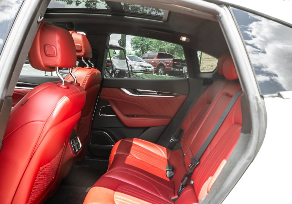 Used 2023 Maserati Levante GT AWD/4WD image 25