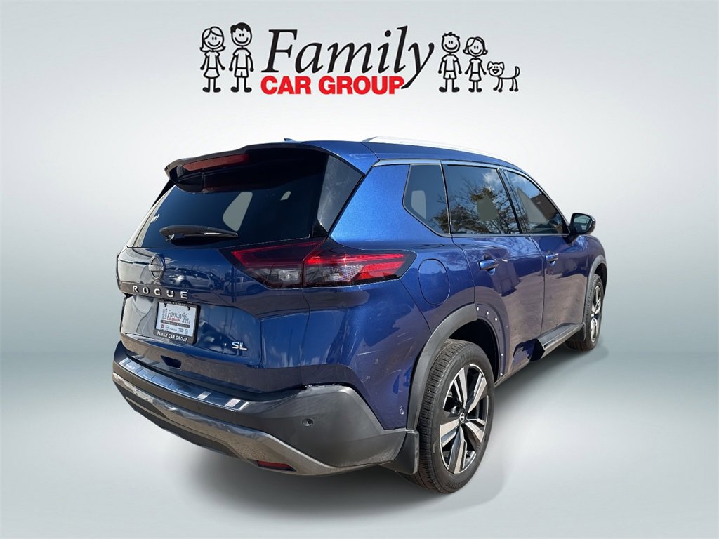 Used 2022 Nissan Rogue SL w/ SL Premium Package image 3