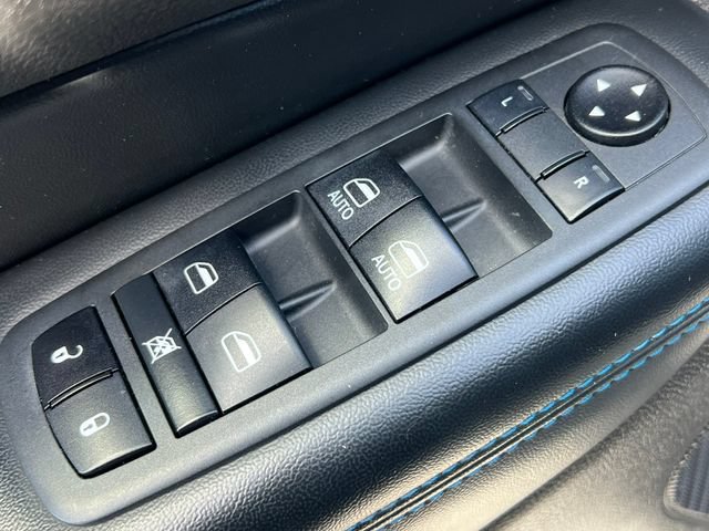 Used 2020 Jeep Grand Cherokee Laredo AWD/4WD image 15