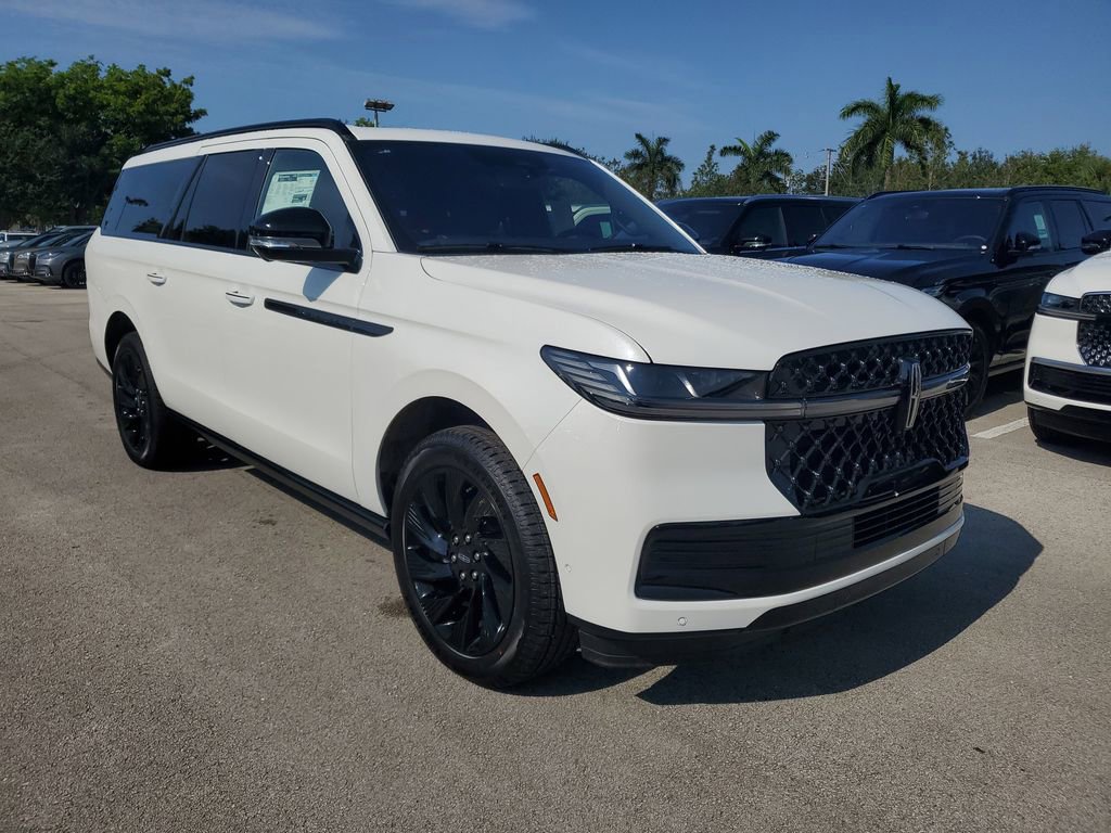 New 2025 Lincoln Navigator L Reserve w/ Jet Appearance Package image 31