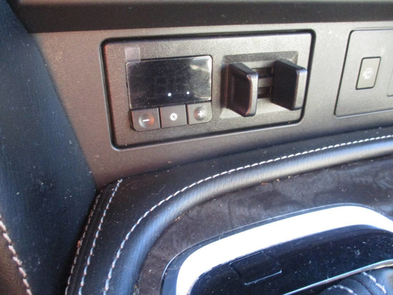 Used 2023 Nissan Armada Platinum w/ Captain's Chairs Package image 34