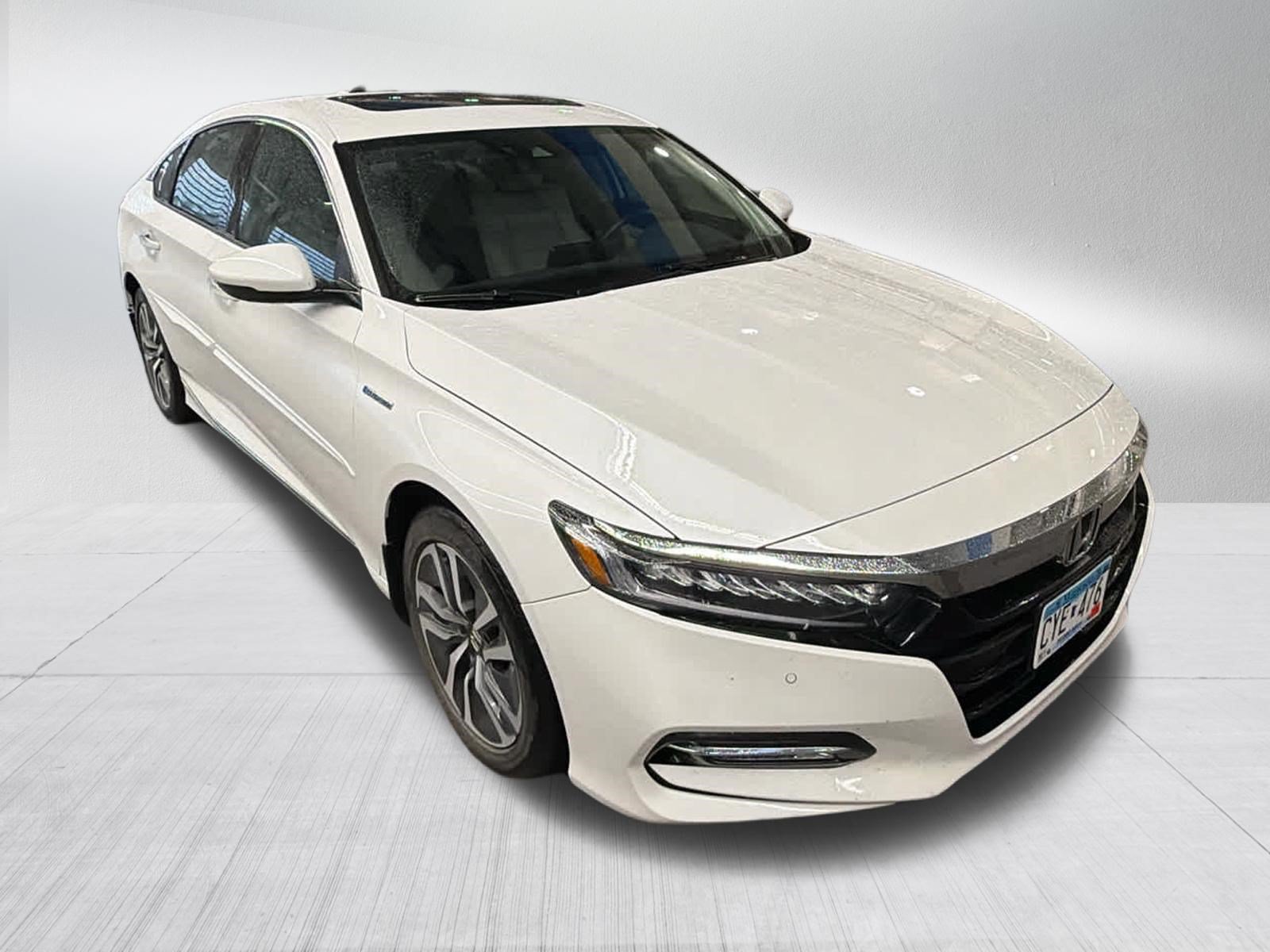 Used 2019 Honda Accord Touring image 3