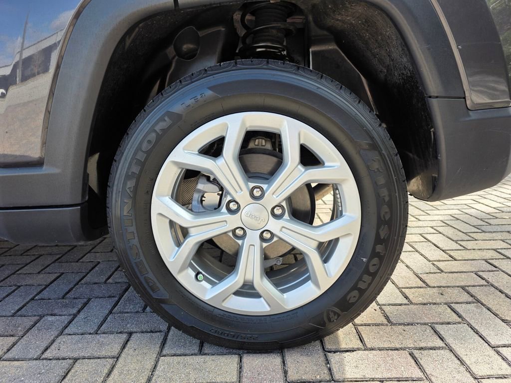 Used 2024 Jeep Compass Sport image 20