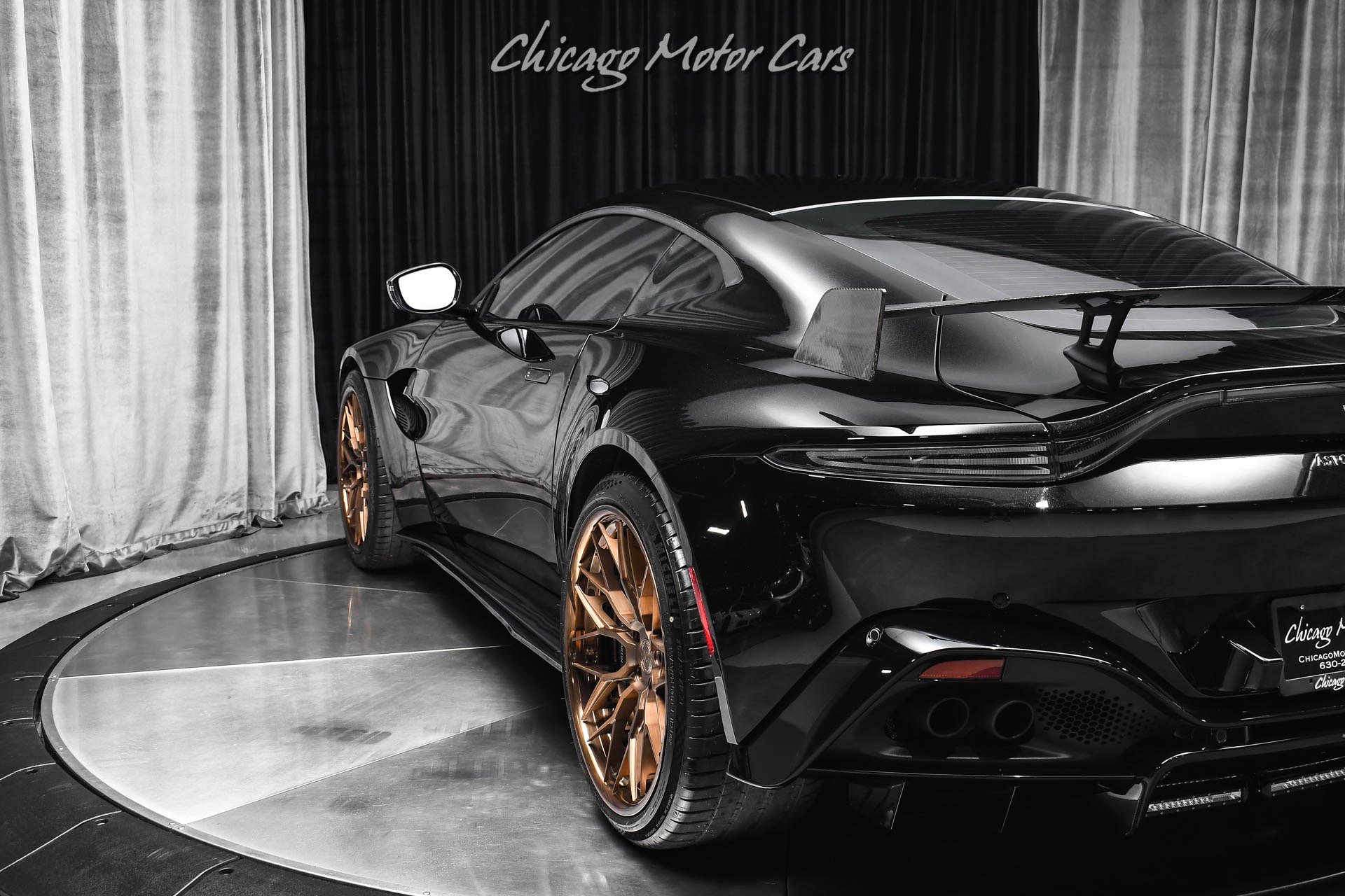 Used 2020 Aston Martin V8 Vantage Coupe RWD image 30