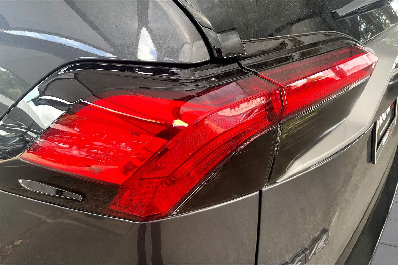 Used 2021 Toyota RAV4 XSE AWD/4WD image 28