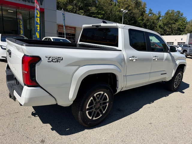 New 2026 Toyota Tacoma TRD Sport AWD/4WD image 3