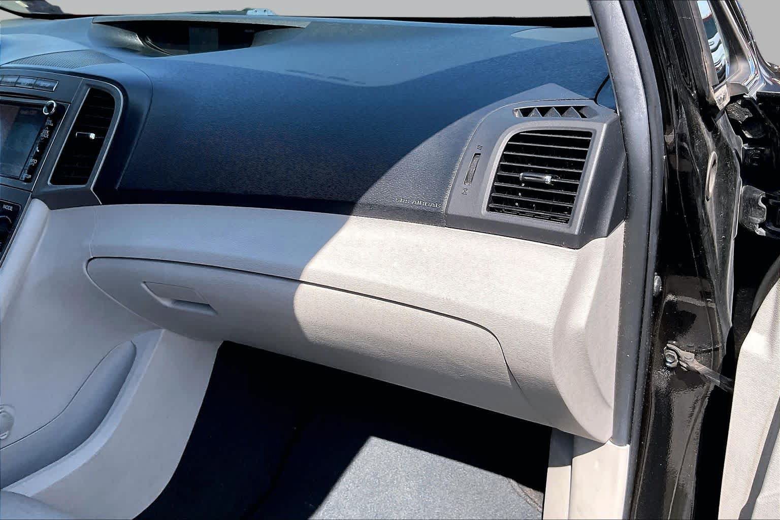 Used 2013 Toyota Venza Limited w/ Tow Prep Pkg FWD image 18