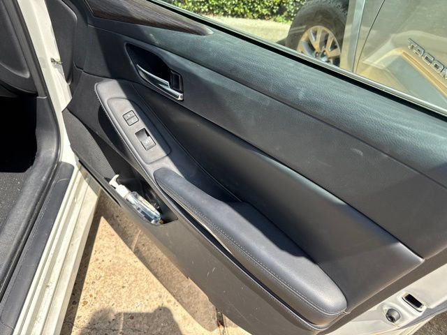 Used 2021 Toyota Avalon XLE w/ Moonroof Package FWD image 15