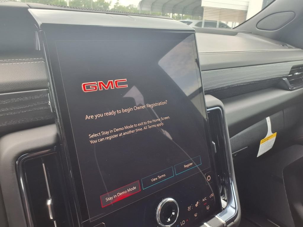 New 2026 GMC Yukon XL AT4 Ultimate w/ LPO, Illumination Package AWD/4WD image 15