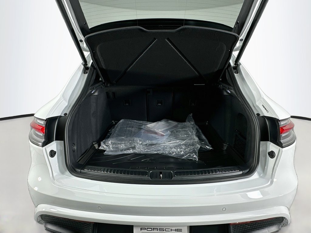 New 2026 Porsche Macan S AWD/4WD image 28