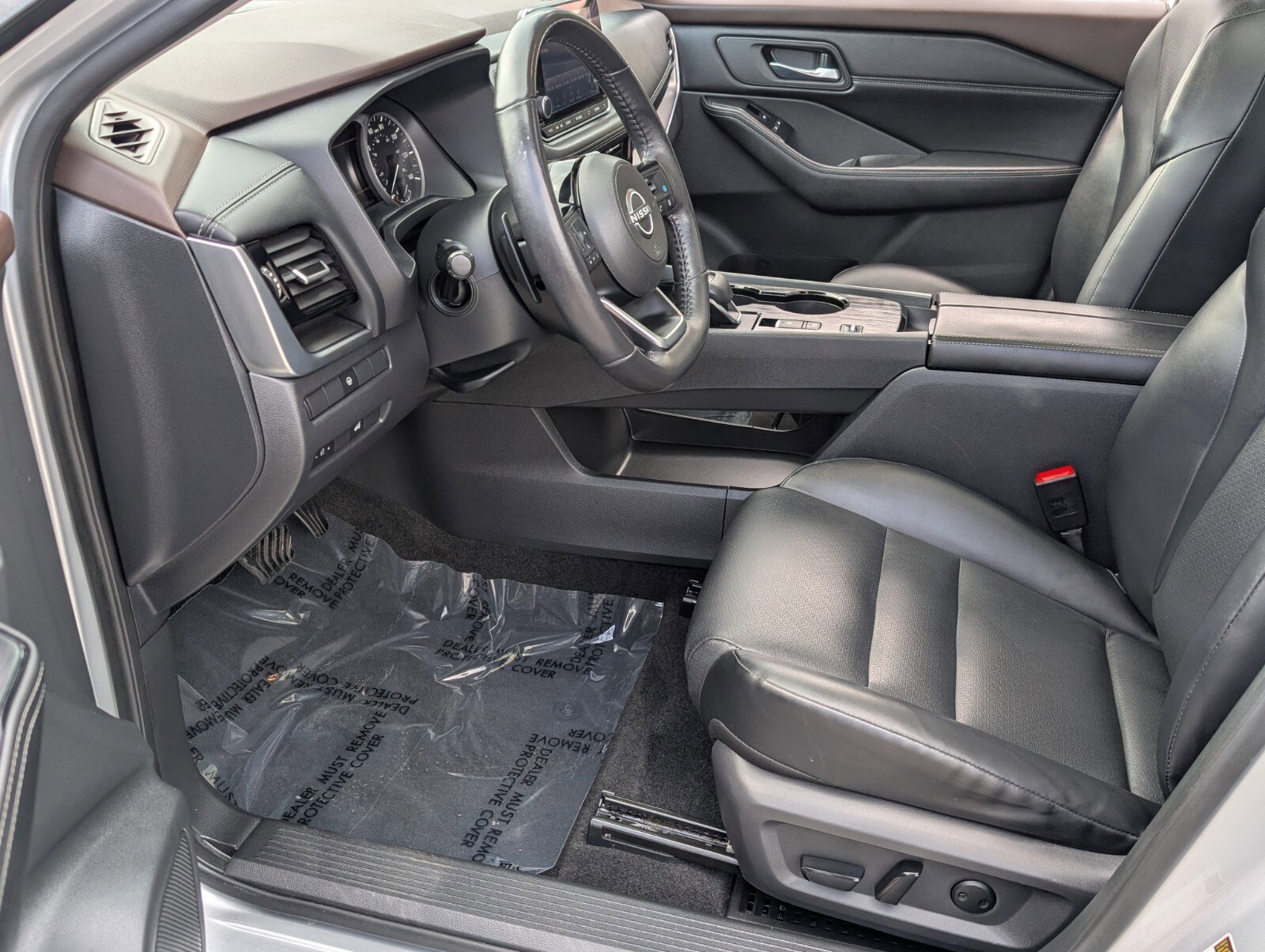 Used 2022 Nissan Rogue SV w/ SV Premium Package image 5