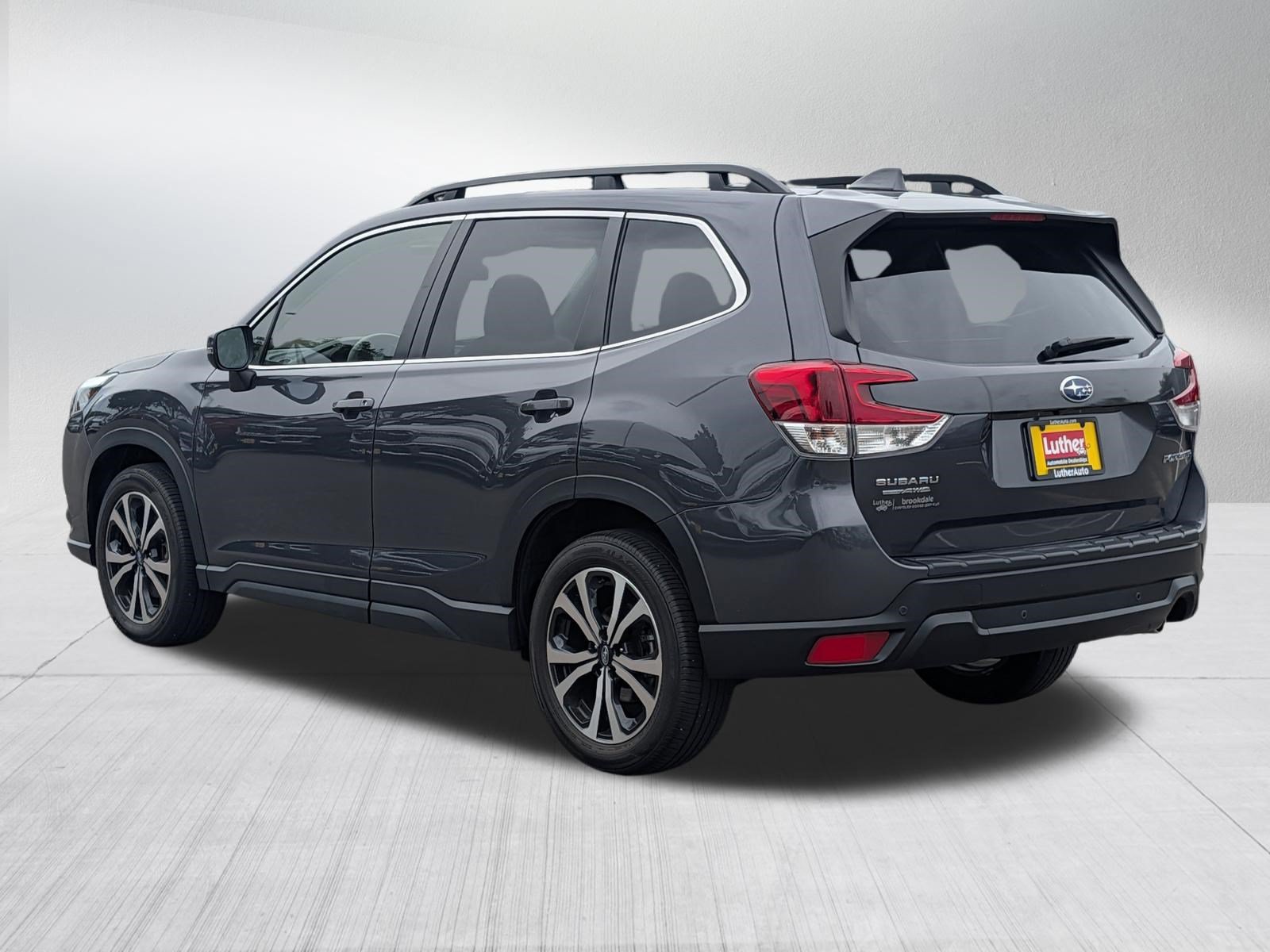 Used 2023 Subaru Forester Limited AWD/4WD image 5