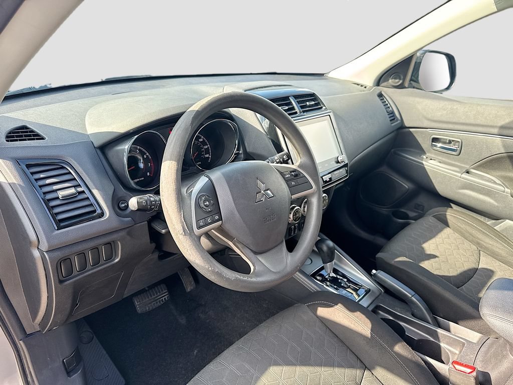 Used 2020 Mitsubishi Outlander Sport ES FWD image 9