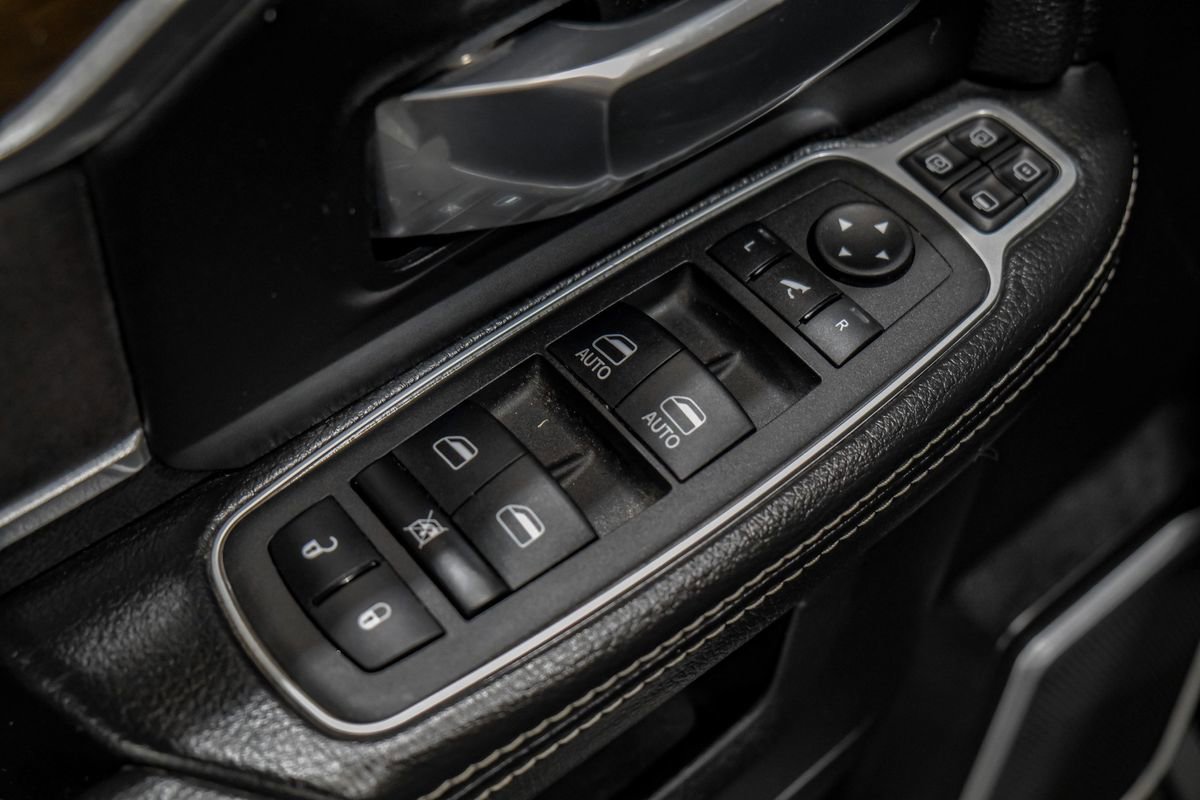 Used 2023 RAM 3500 Laramie AWD/4WD image 43