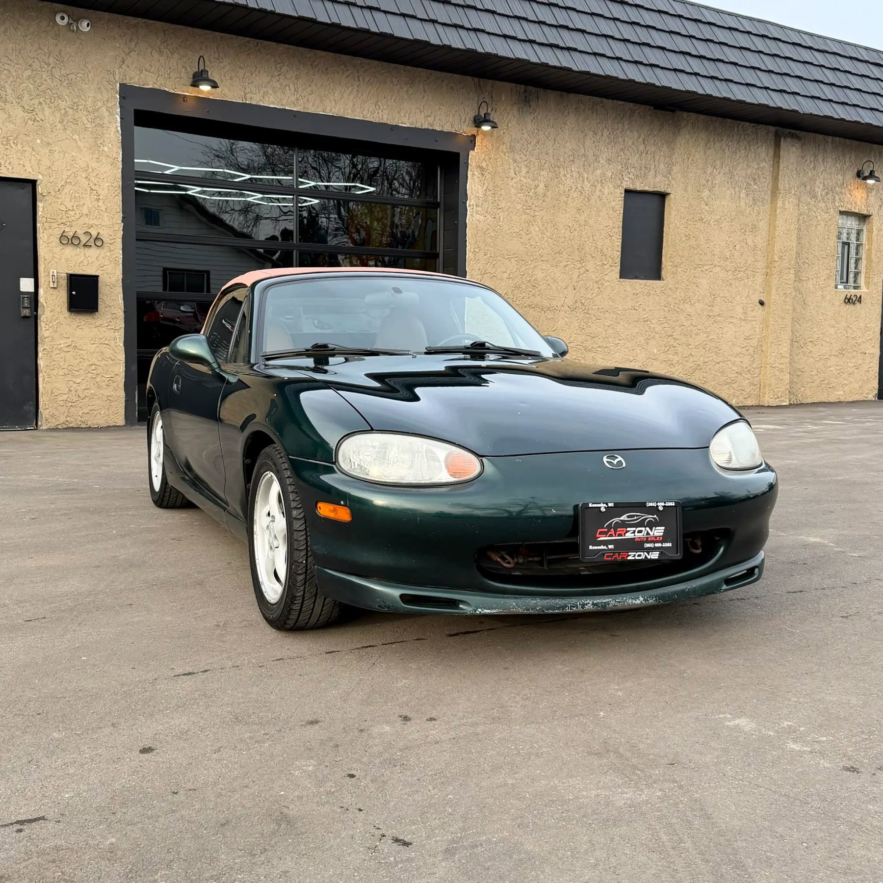 Used 1999 MAZDA MX-5 Miata Convertible 2D image 7