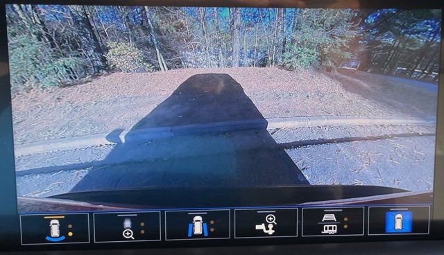 Used 2021 Chevrolet Tahoe Z71 w/ Z71 Signature Package image 27