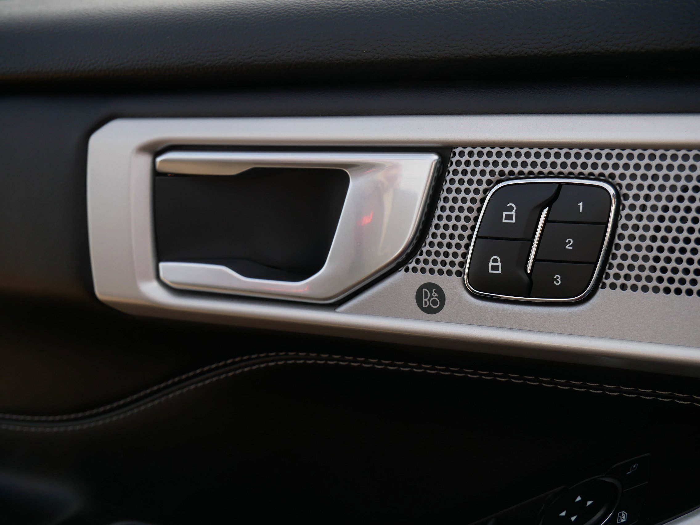 Certified 2022 Ford Explorer Limited w/ Equipment Group 301A image 27