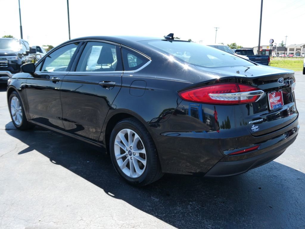Used 2020 Ford Fusion SE FWD image 7