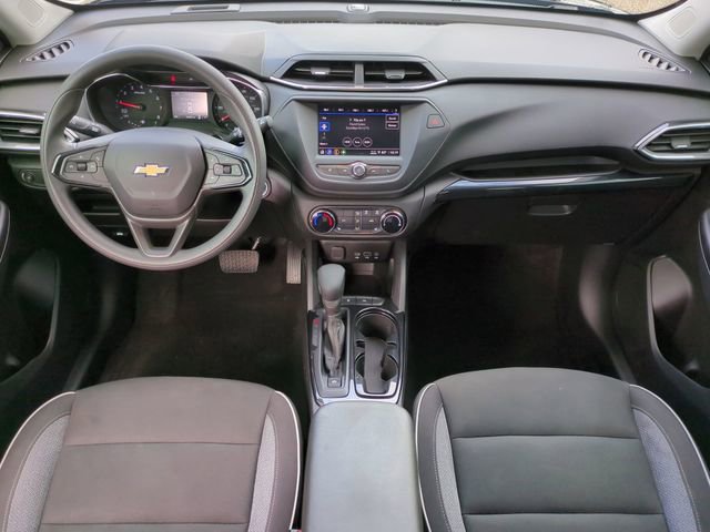Used 2023 Chevrolet TrailBlazer LT FWD image 17