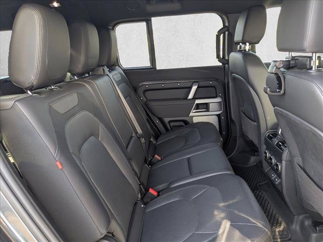Used 2023 Land Rover Defender 130 X-Dynamic SE AWD/4WD image 23