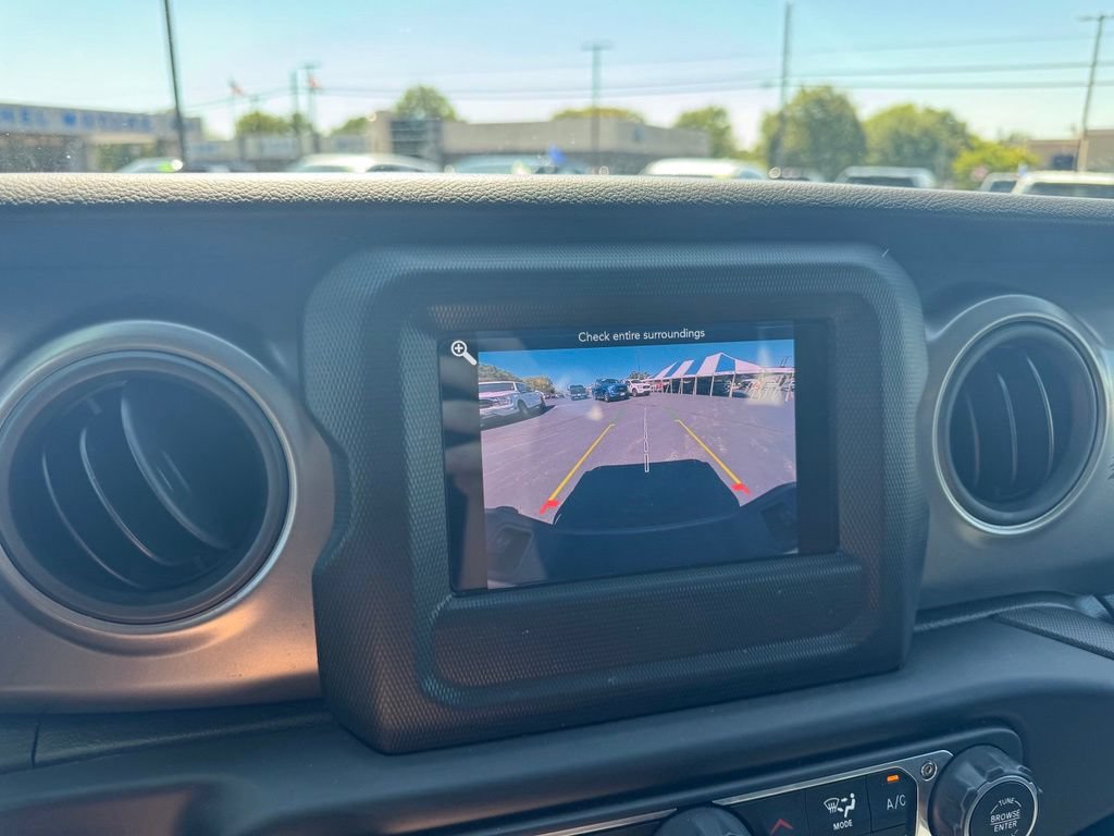 Used 2022 Jeep Gladiator Sport AWD/4WD image 10
