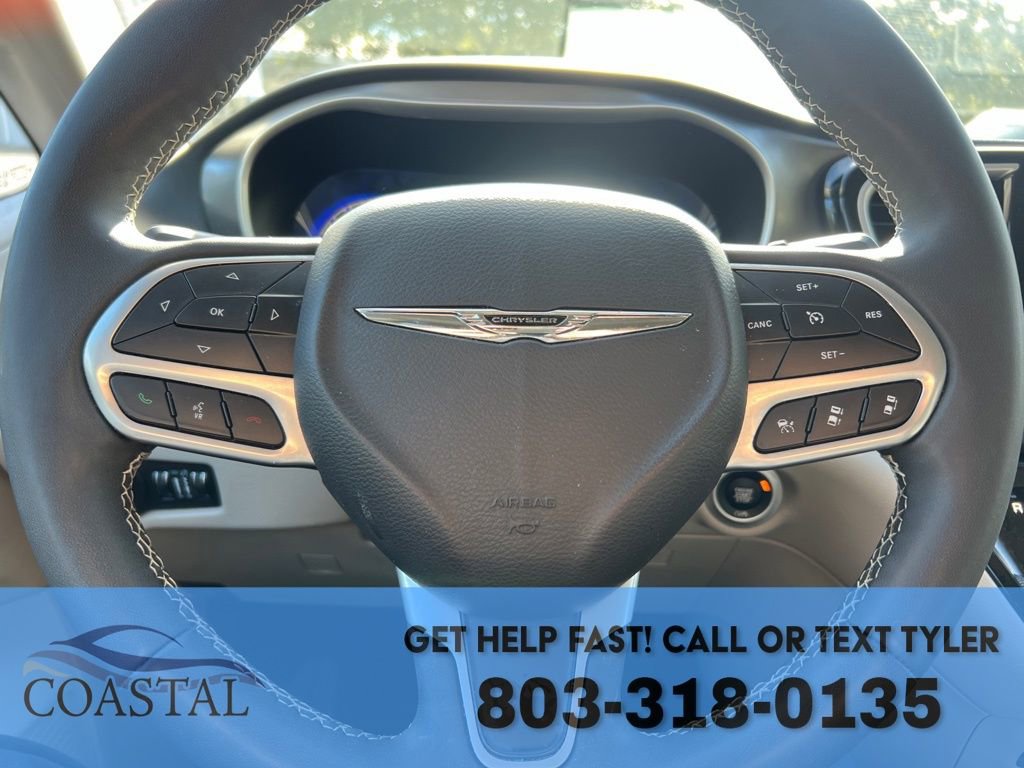 Used 2024 Chrysler Pacifica Touring-L FWD image 22