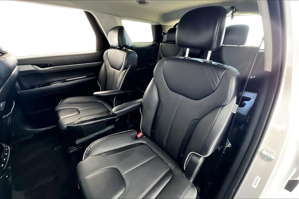Used 2025 Hyundai Palisade SEL image 32