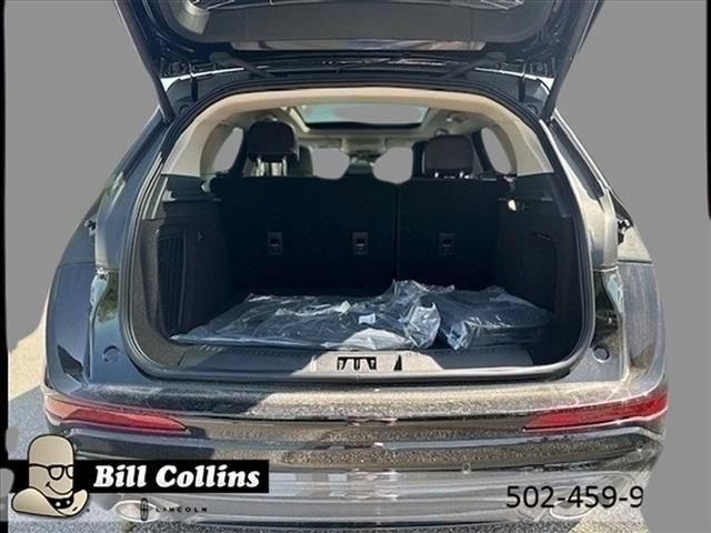 New 2024 Lincoln Corsair Grand Touring w/ Equipment Group 301A AWD/4WD image 8