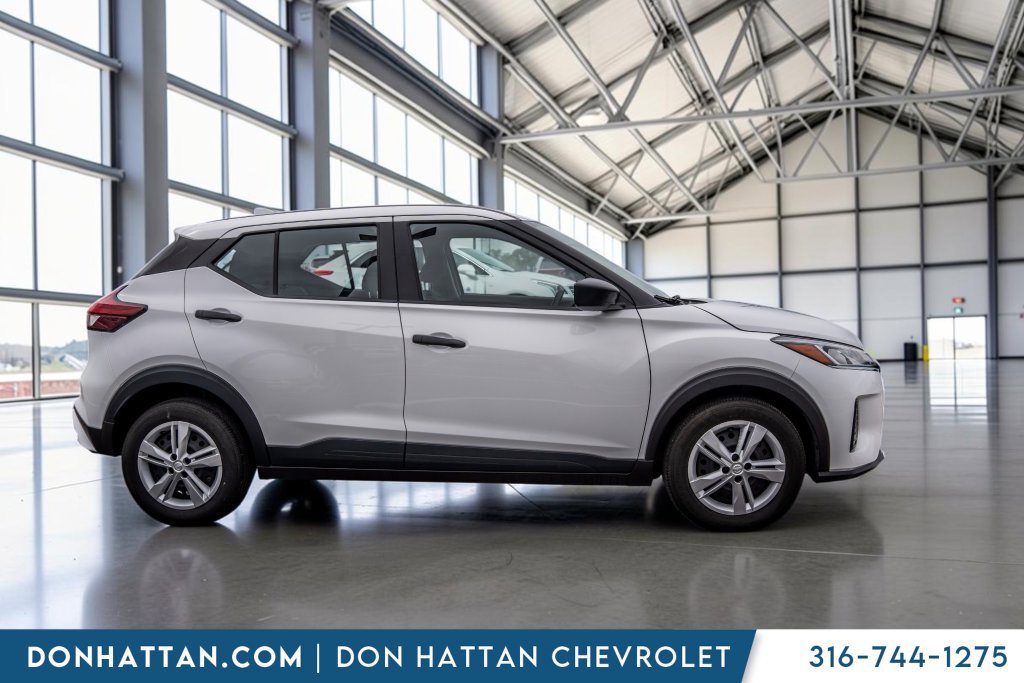 Used 2024 Nissan Kicks S FWD image 30