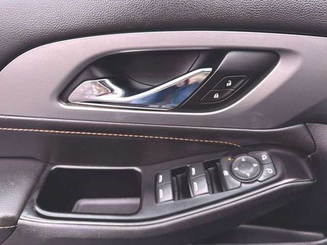 Used 2020 Chevrolet Traverse LT w/ LPO, Floor Liner Package image 22