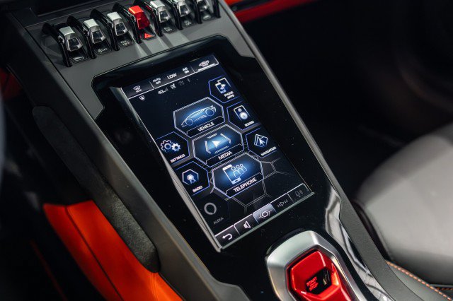 Used 2022 Lamborghini Huracan EVO RWD image 43