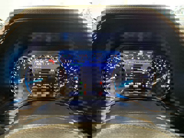 Used 2021 Ford Expedition Max XLT image 23