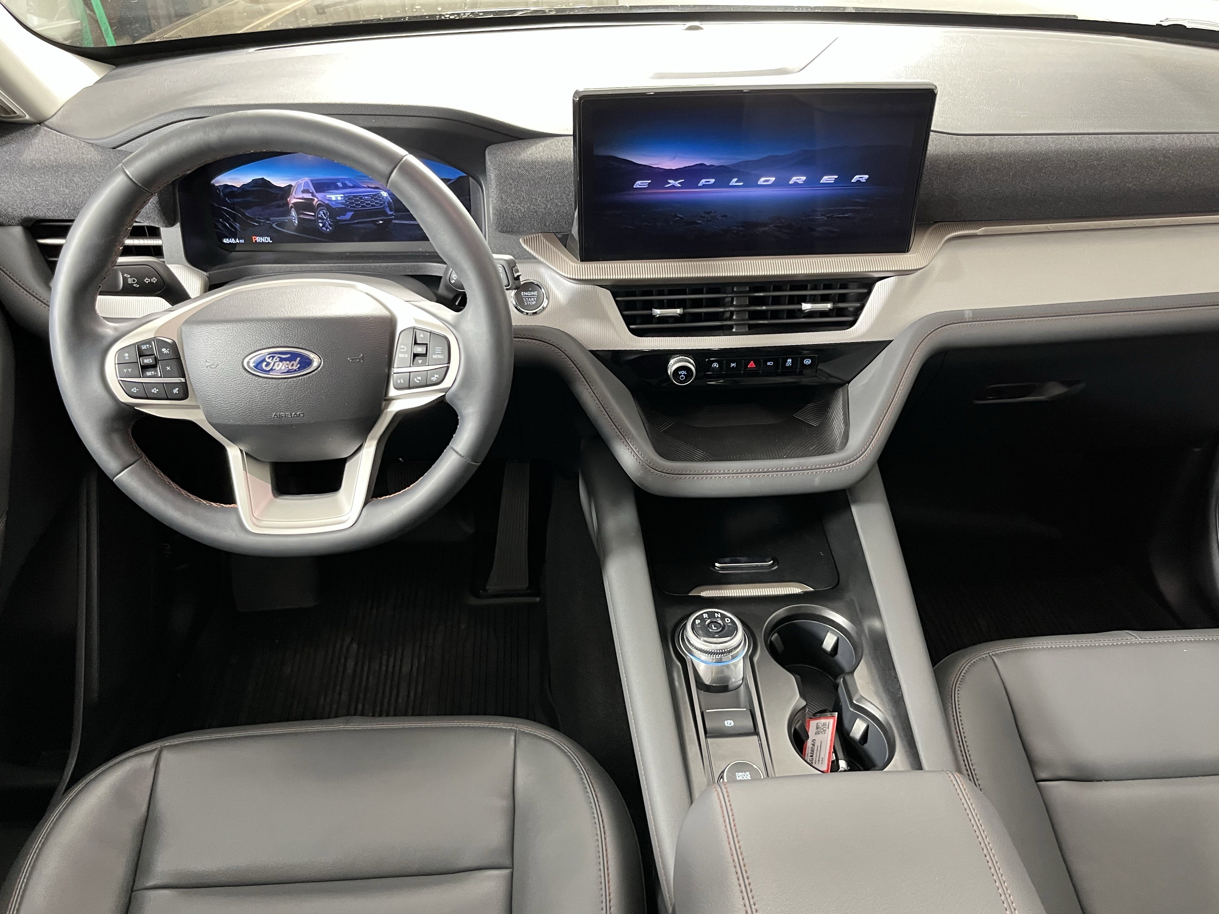 Used 2025 Ford Explorer Active w/ Active Comfort Package image 12