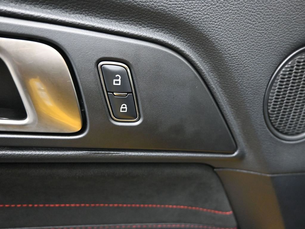 Used 2017 Ford Mustang Shelby GT350R w/ GT350R Equipment Group 920A image 19