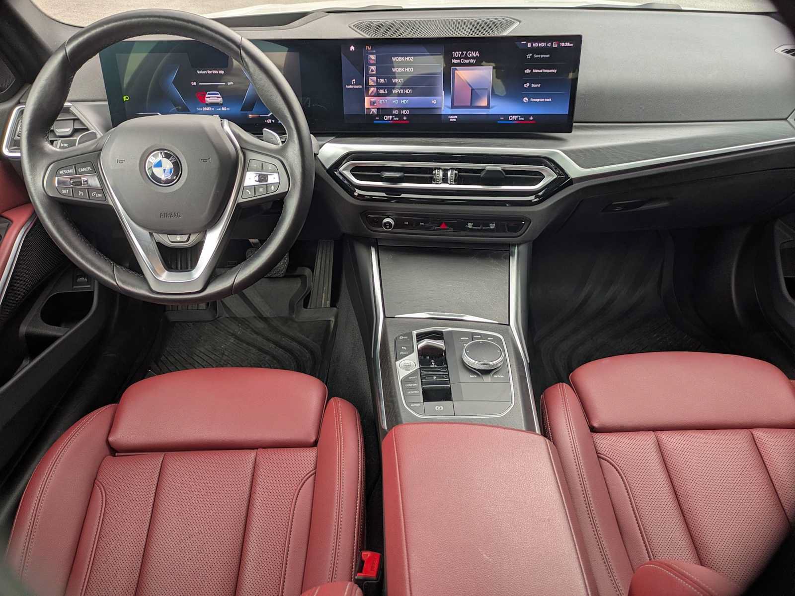 Used 2024 BMW 330i xDrive Sedan w/ Premium Package AWD/4WD image 32