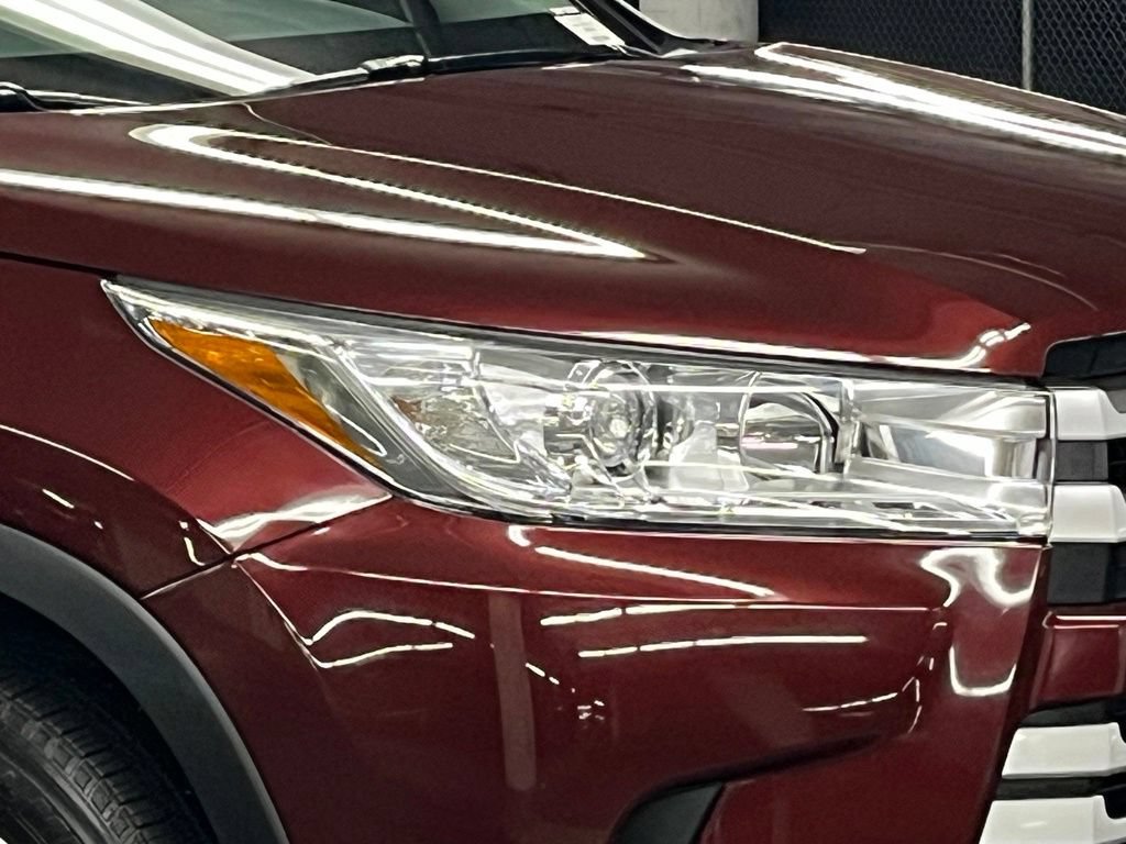 Used 2018 Toyota Highlander XLE AWD/4WD image 42