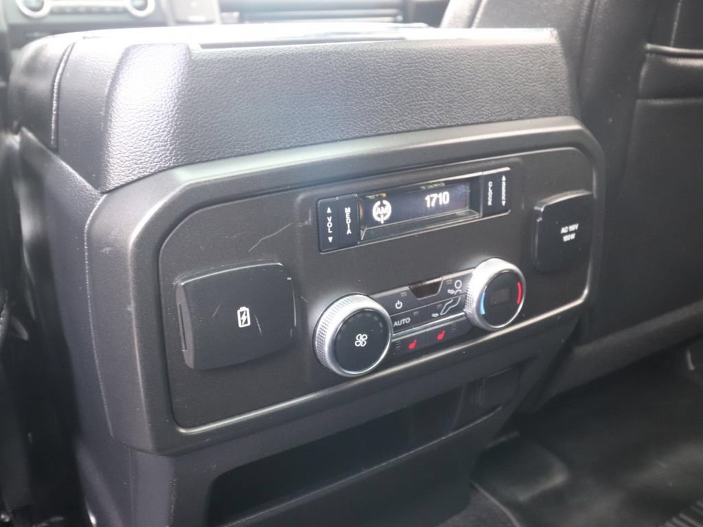 Used 2018 Ford Expedition Limited w/ Equipment Group 302A RWD image 15