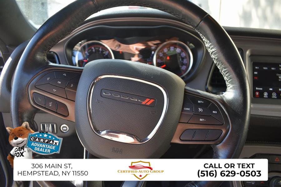 Used 2023 Dodge Challenger SXT w/ Cold Weather Group image 15