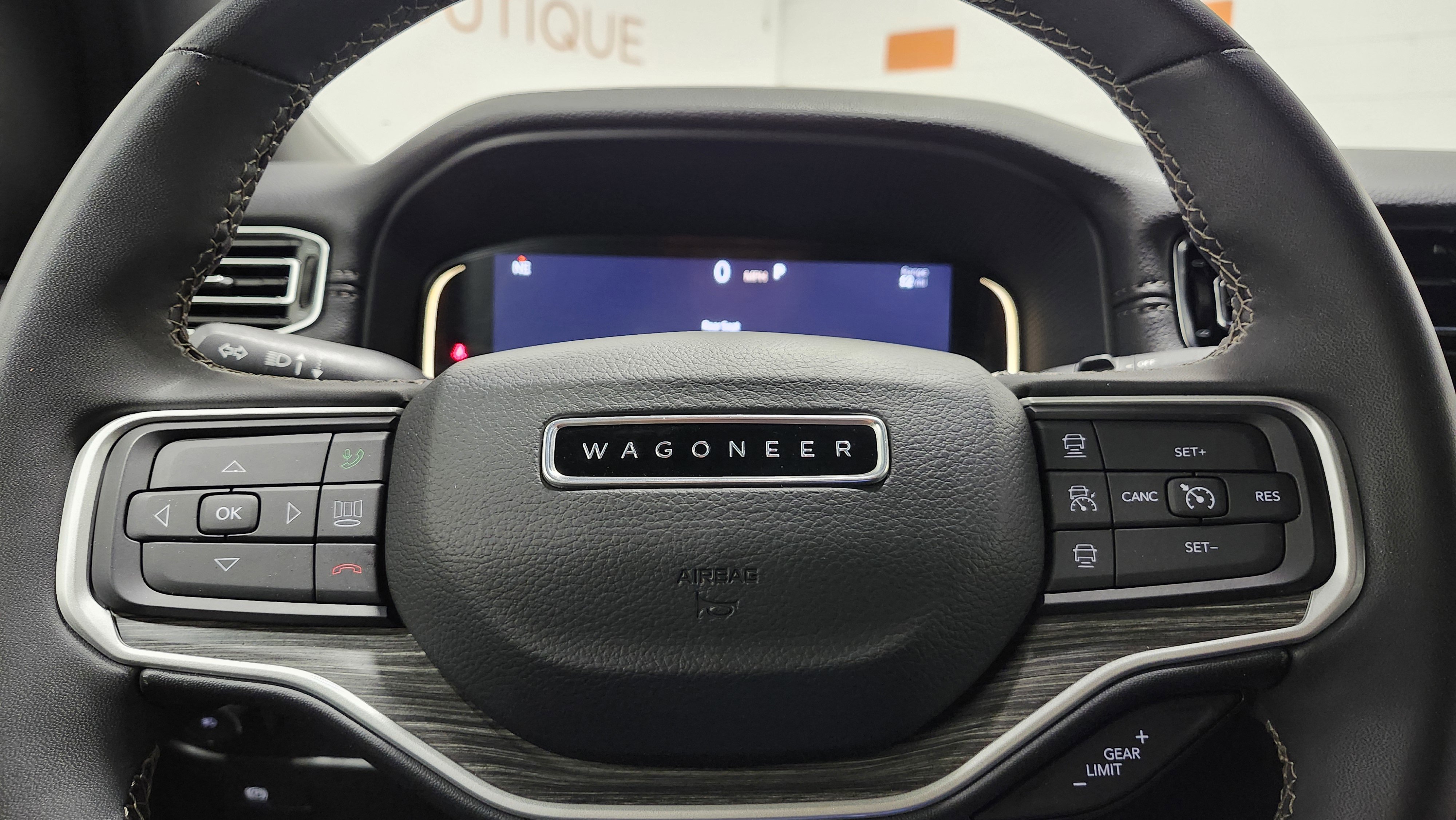 Used 2023 Jeep Wagoneer Series II image 34