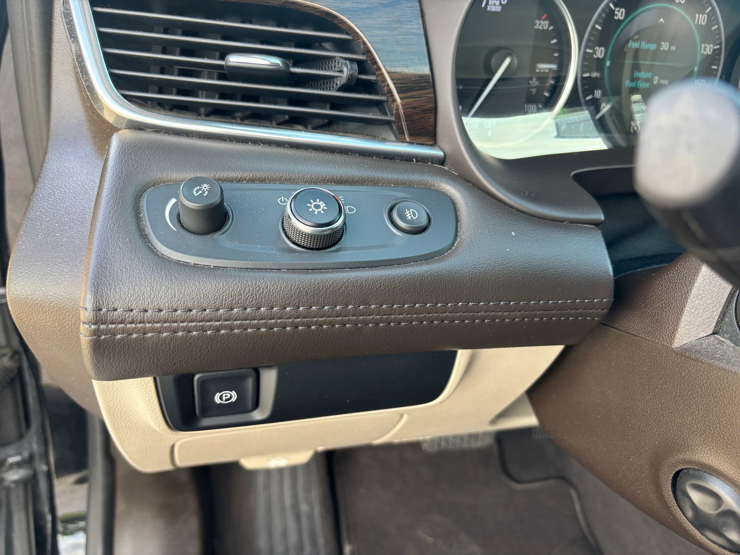 Used 2017 Buick LaCrosse Preferred FWD image 21