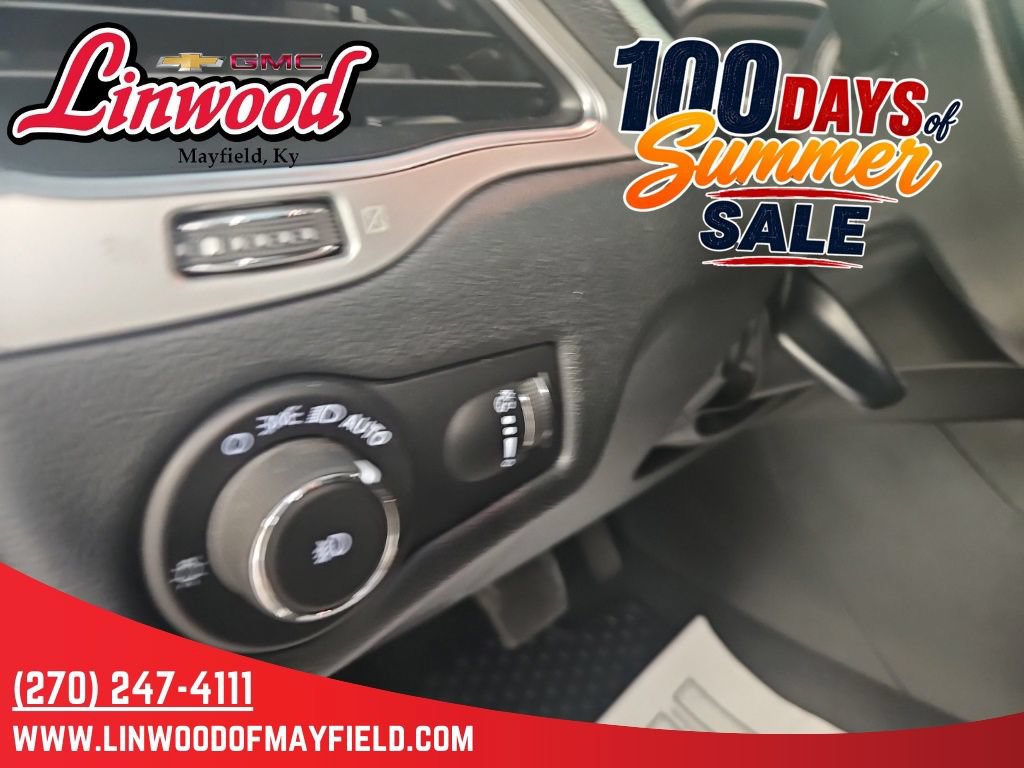Used 2022 Jeep Cherokee Latitude AWD/4WD image 15