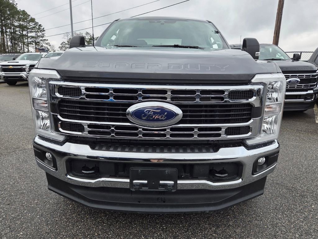 Used 2025 Ford F250 XLT image 2