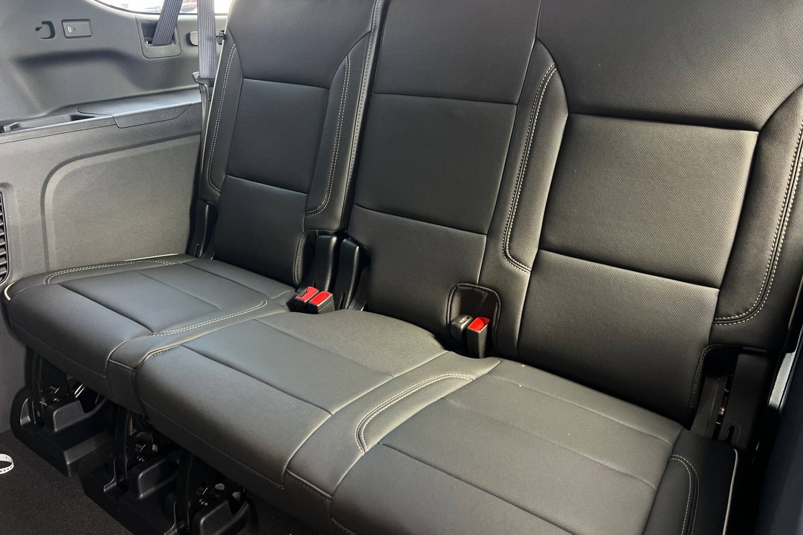 New 2026 GMC Yukon XL Elevation AWD/4WD image 13