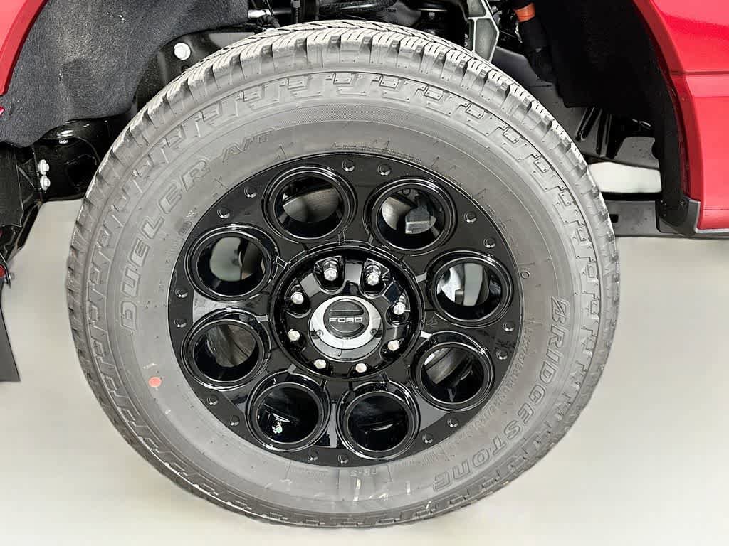 New 2026 Ford F250 Lariat w/ Black Appearance Package AWD/4WD image 8