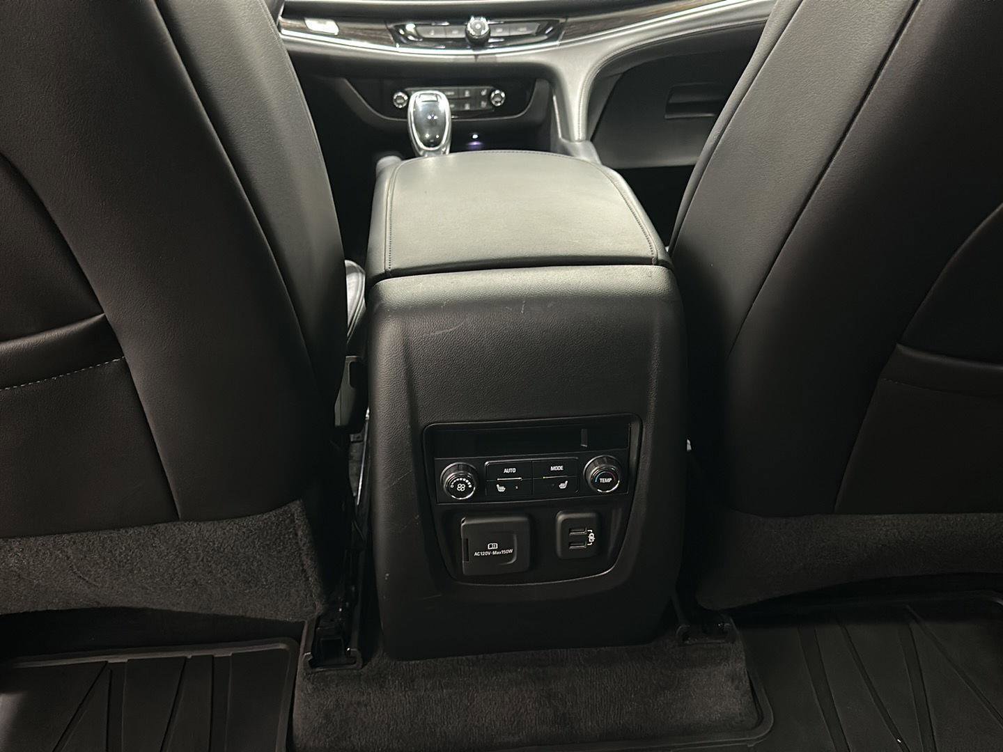 Used 2020 Buick Enclave Avenir w/ Avenir Technology Package AWD/4WD image 21